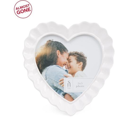 5x5 Scalloped Heart Table Top Frame - Picture 1 of 1